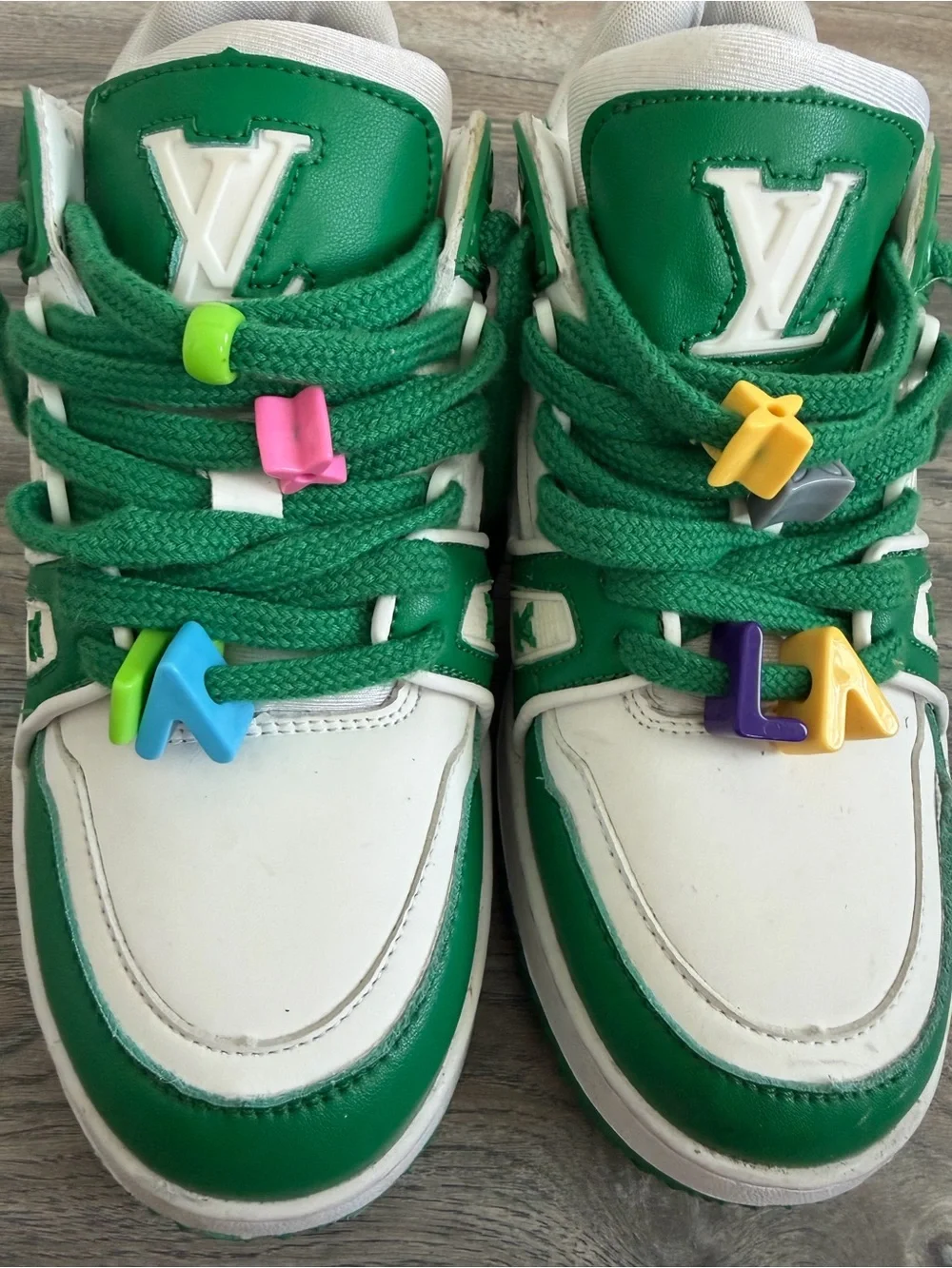 Louis Vuitton LV Maxi Trainer Green & White Sneakers with Multicolor size 9 - Picture 8 of 9